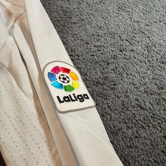 Adidas Real Madrid Jersey - Picture 6 of 7